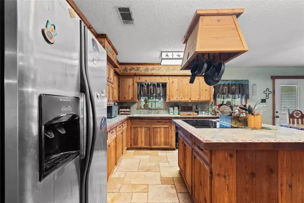 Alvin, TX 77511,1816 County Road 936b