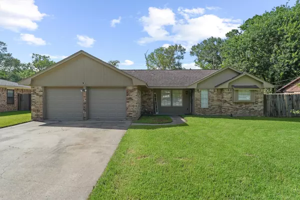 308 Cherry Creek RD, Dayton, TX 77535