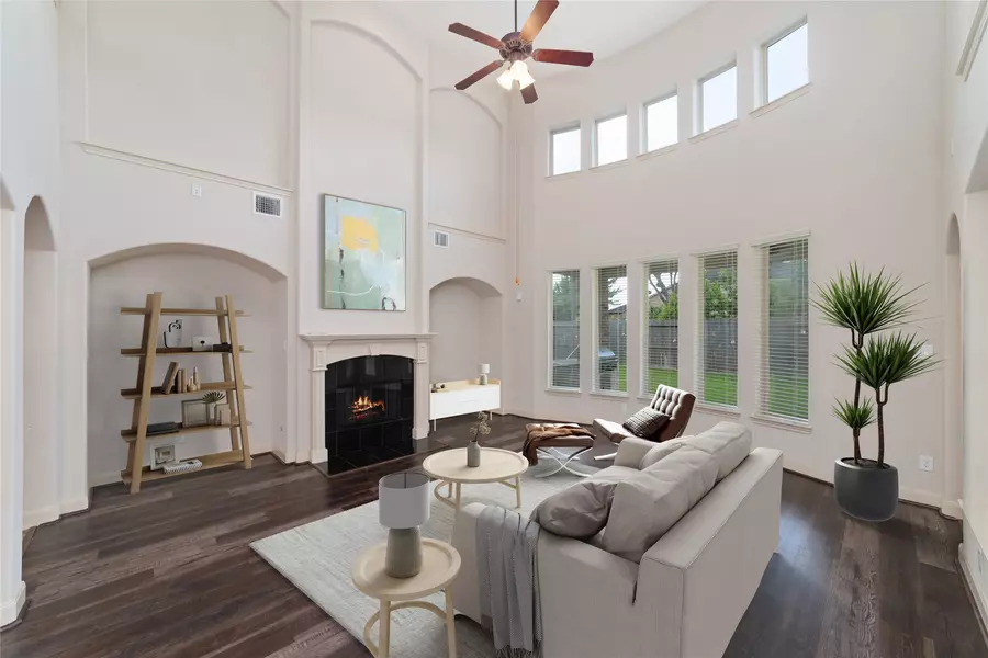 5422 Dalton Ranch LN, Sugar Land, TX 77479