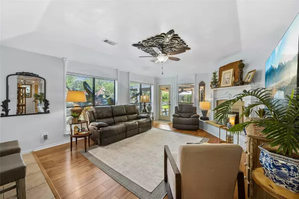 Mont Belvieu, TX 77523,3214 Kathleen DR