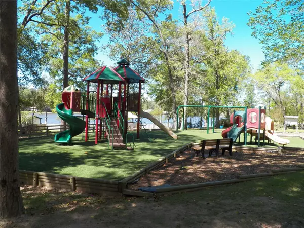 Huntsville, TX 77340,654 Cherry Hills DR