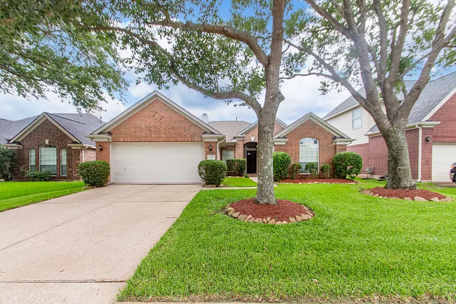 6219 Saint Andrews DR, Pasadena, TX 77505