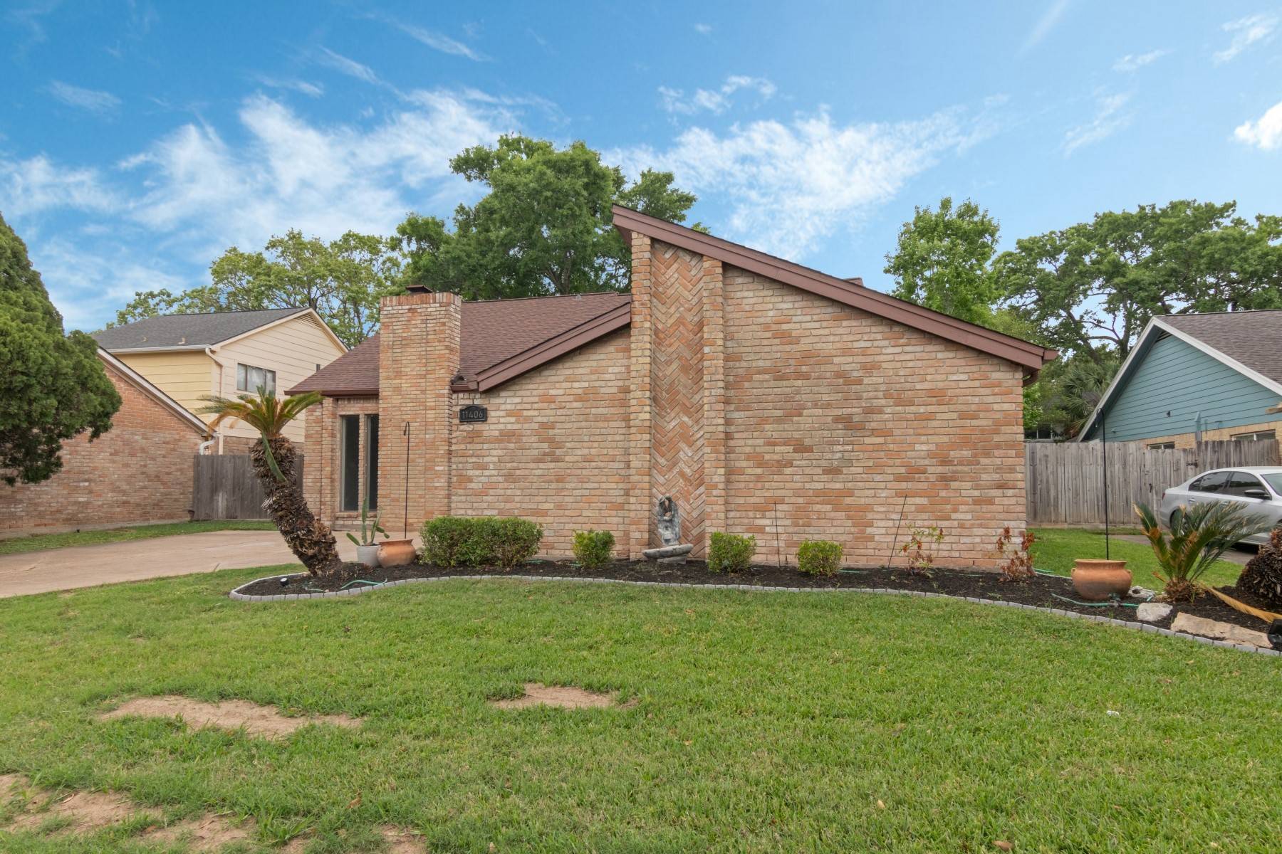 Houston, TX 77077,11406 Briar Forest DR