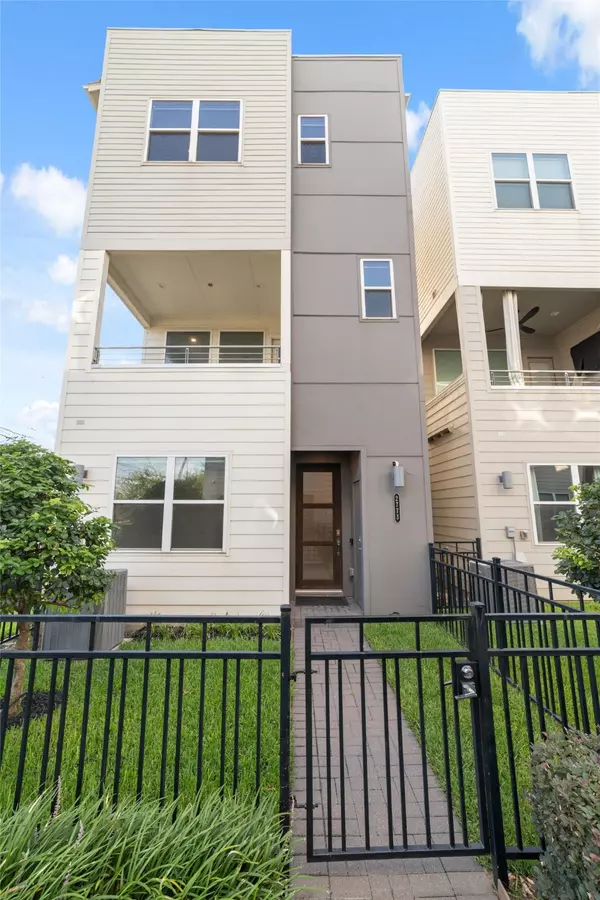 Houston, TX 77020,2773 Clinton DR