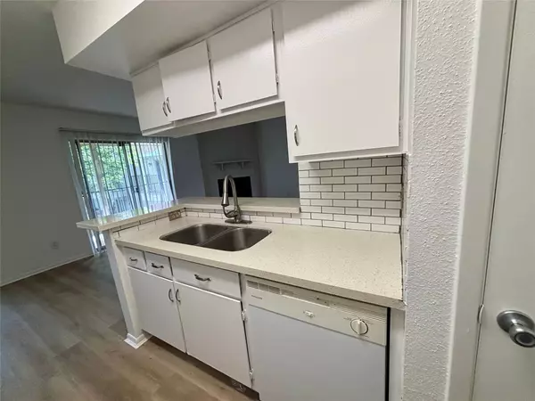 Houston, TX 77063,2800 Jeanetta ST #2008