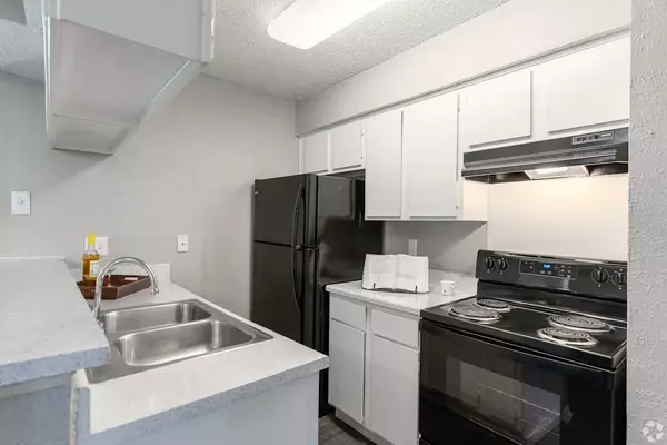 Lancaster, TX 75146,1000 River Bend DR #A1-0032