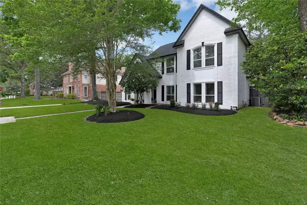 5207 Laurelwood DR, Houston, TX 77345
