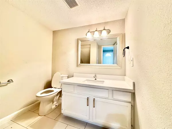 Houston, TX 77063,9556 Windswept LN #9556