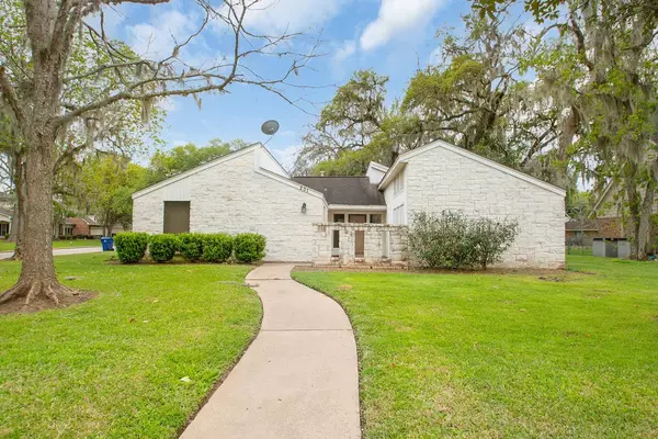 West Columbia, TX 77486,201 Canterbury DR