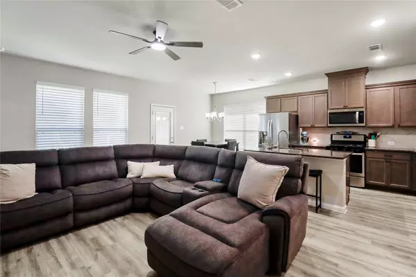 Angleton, TX 77515,765 Rosewood LN