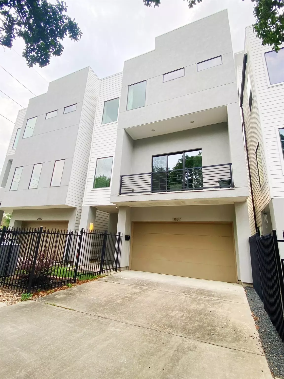 Houston, TX 77007,1807 White ST