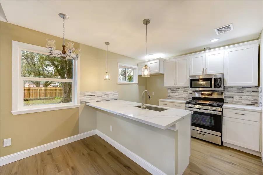 1921 Ripple Creek DR, Rosenberg, TX 77471