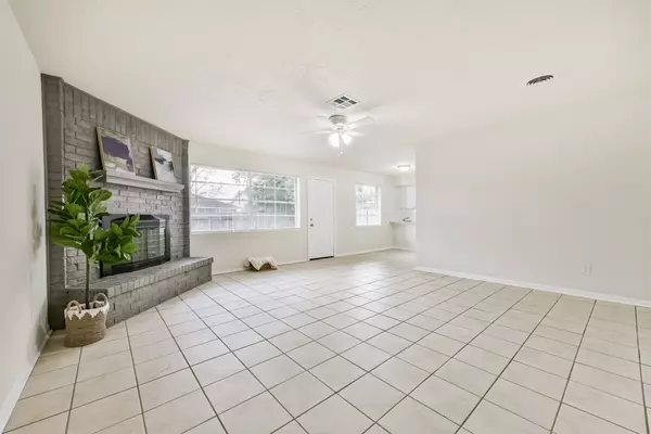 Pasadena, TX 77504,1706 Chippawa LN