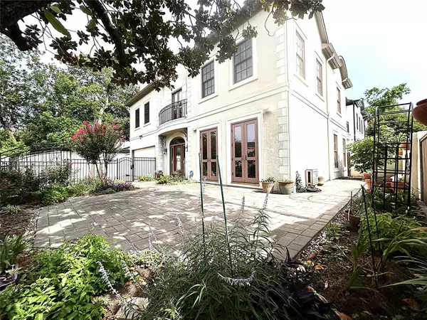 Houston, TX 77057,6021 Valley Forge DR