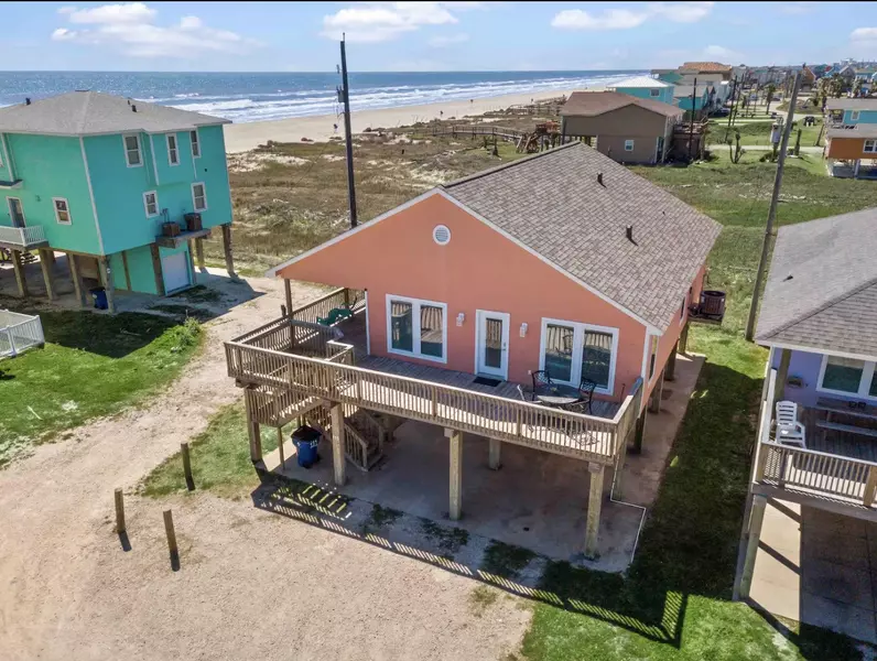 111 Mar Vista CT, Surfside Beach, TX 77541