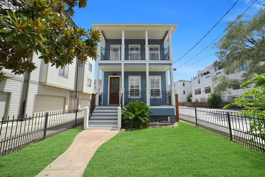 1108 W 22nd ST, Houston, TX 77008