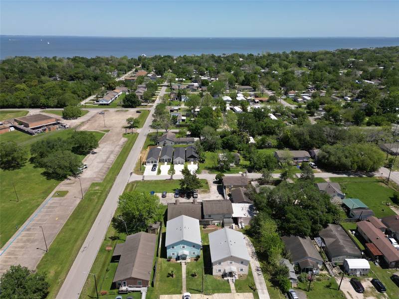 4106 Coon ST, Bacliff, TX 77518