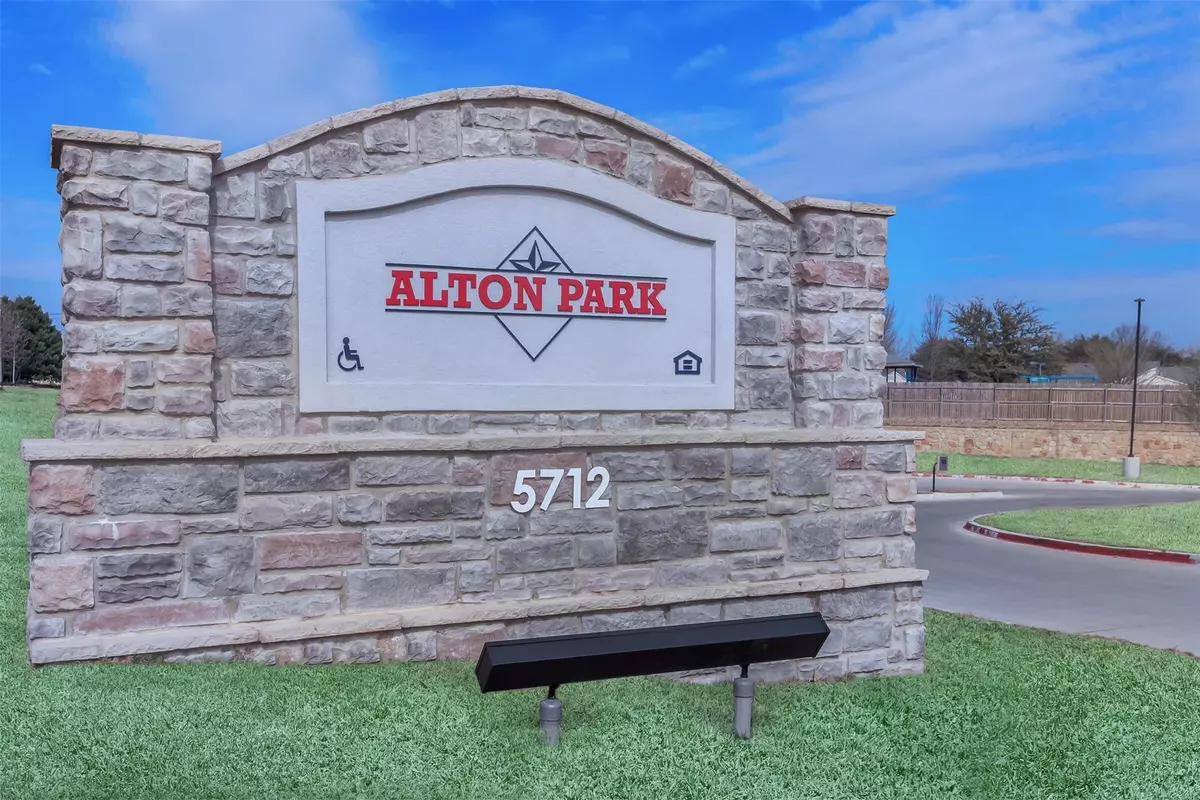 Fort Worth, TX 76106,5712 Azle AVE