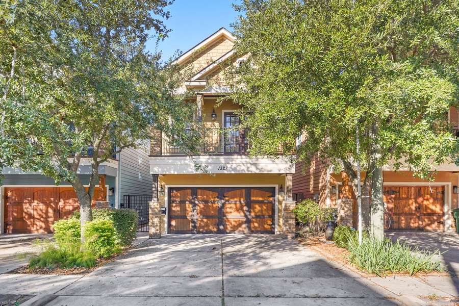 1327 Nashua ST, Houston, TX 77008