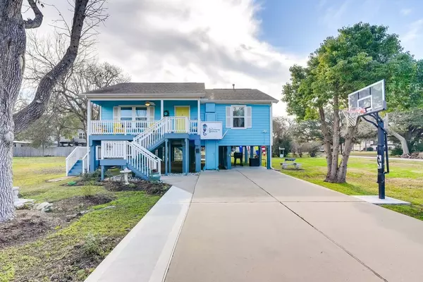 Seabrook, TX 77586,1206 4th ST