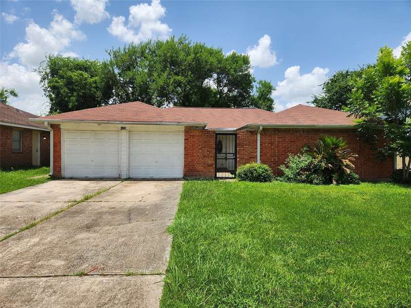 1359 Tenderden DR, Channelview, TX 77530