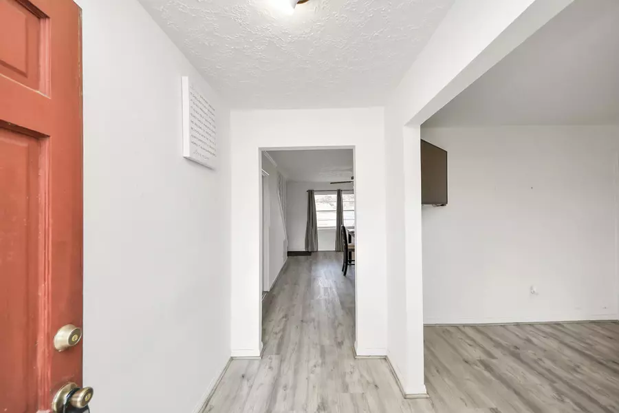 2008 Williamsburg CT N, League City, TX 77573