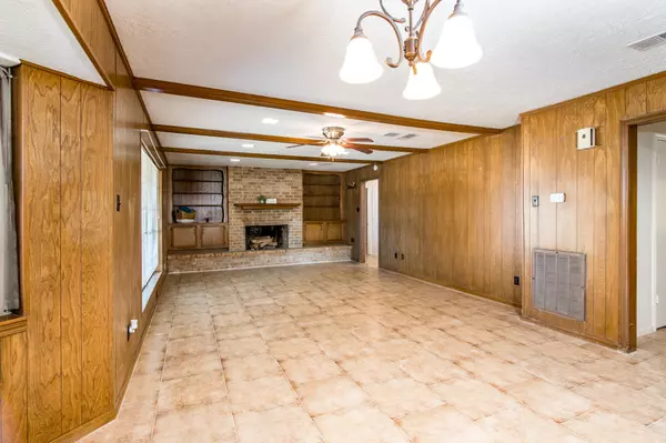 Tomball, TX 77375,1830 Baker DR