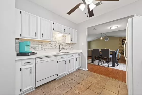 Houston, TX 77339,3319 Sycamore Springs DR