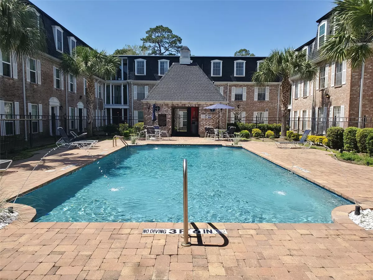Houston, TX 77024,361 N Post Oak LN #131