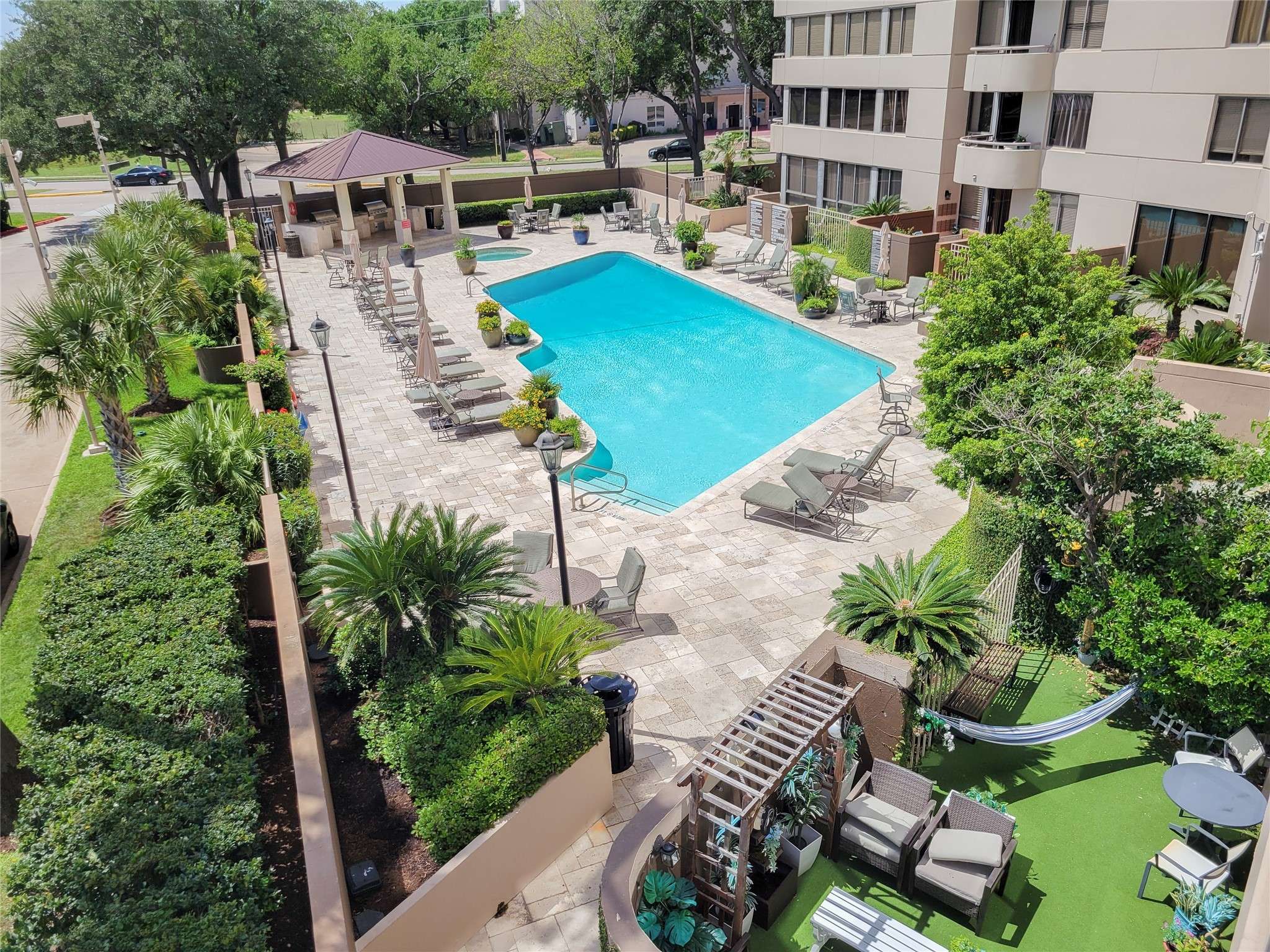 3525 Sage RD #303, Houston, TX 77056