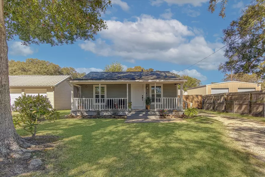 108 Merritt ST, Dayton, TX 77535