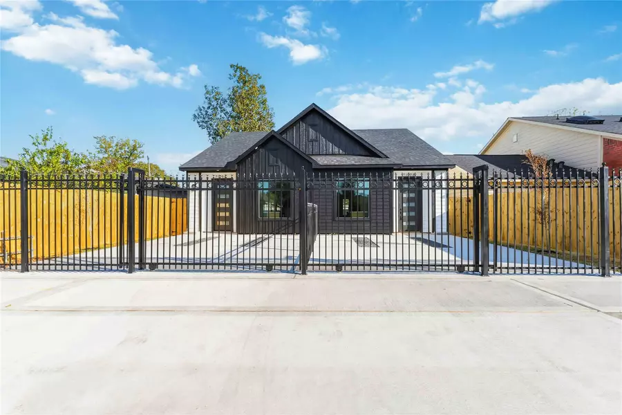 7109 Conley ST #A-B, Houston, TX 77021