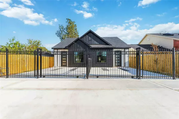 7109 Conley ST #A-B, Houston, TX 77021