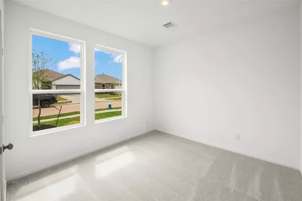Baytown, TX 77521,9311 Vendace DR