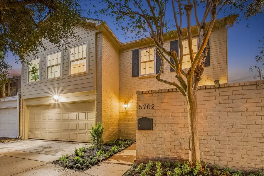 5702 Academy ST, Houston, TX 77005