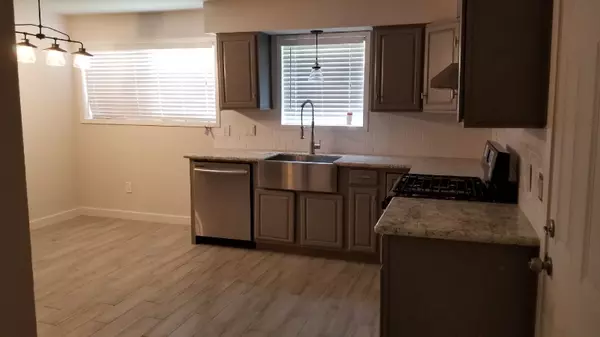 Angleton, TX 77515,320 Bert ST