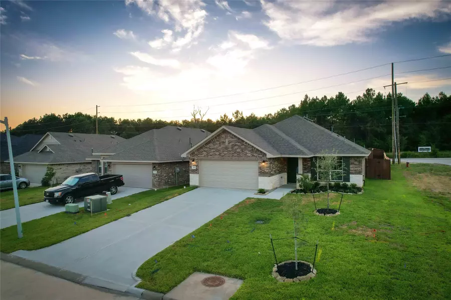 300 Terra Vista CIR, Montgomery, TX 77356