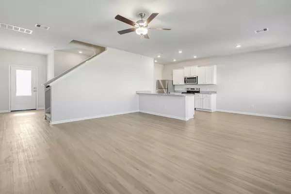 Houston, TX 77016,8202 Burnt Orchid DR