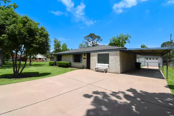 Brazoria, TX 77422,214 Avenue C