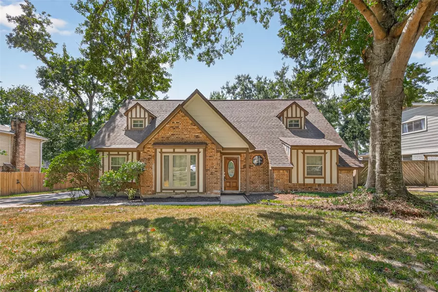 614 Orangewood DR, Conroe, TX 77302