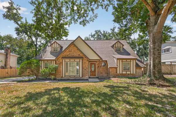 614 Orangewood DR, Conroe, TX 77302