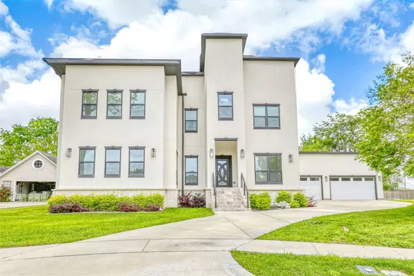 8617 Kari CT, Jersey Village, TX 77040