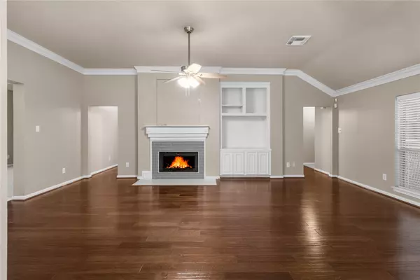 League City, TX 77573,2215 Bay Haven WAY