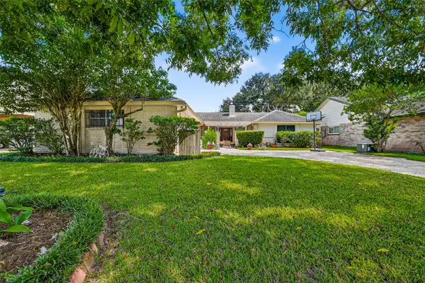3415 W Creek Club DR, Missouri City, TX 77459