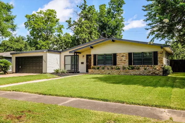 5426 Carew ST, Houston, TX 77096