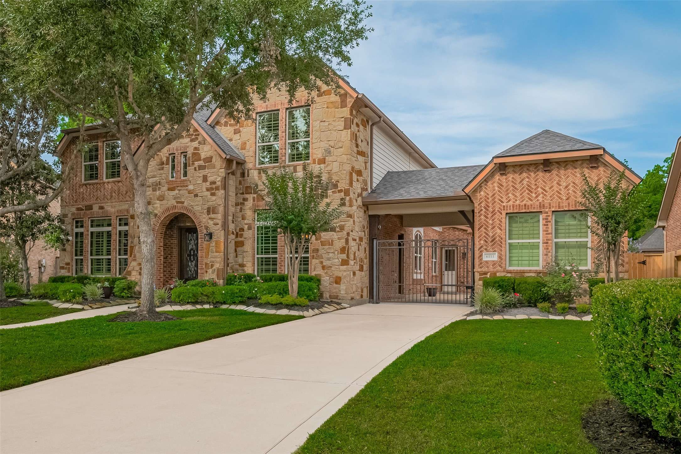 Sugar Land, TX 77479,6111 DUKE TRAIL