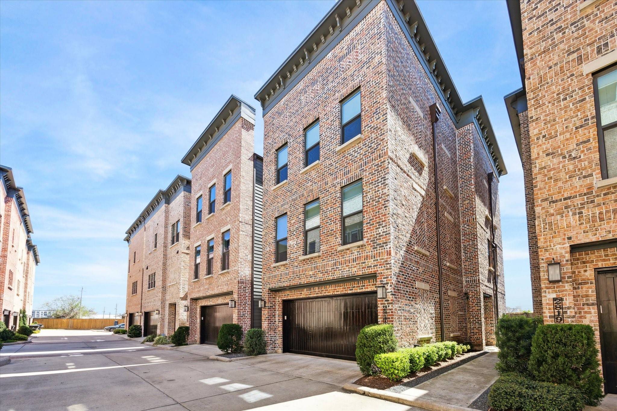 2817 Hicks ST, Houston, TX 77007