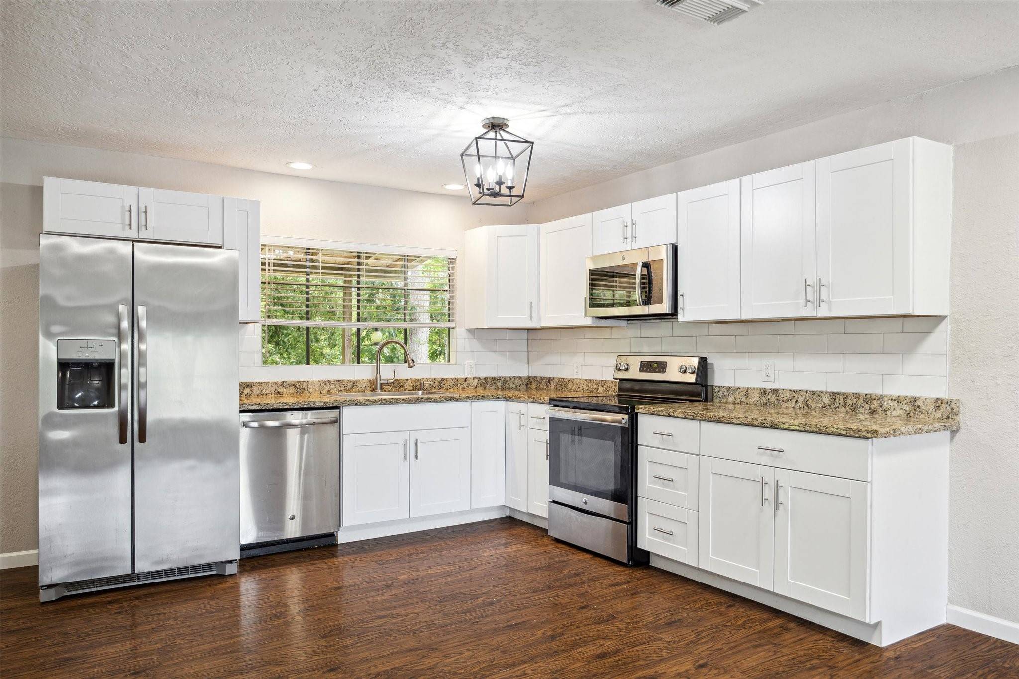 Friendswood, TX 77546,334 Gleneagles DR
