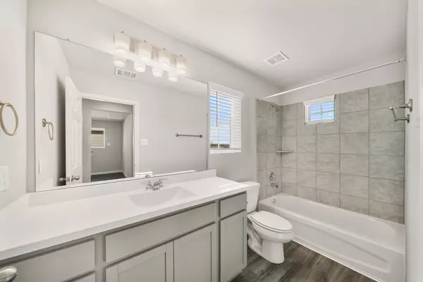 Houston, TX 77090,835 RED OAK DR