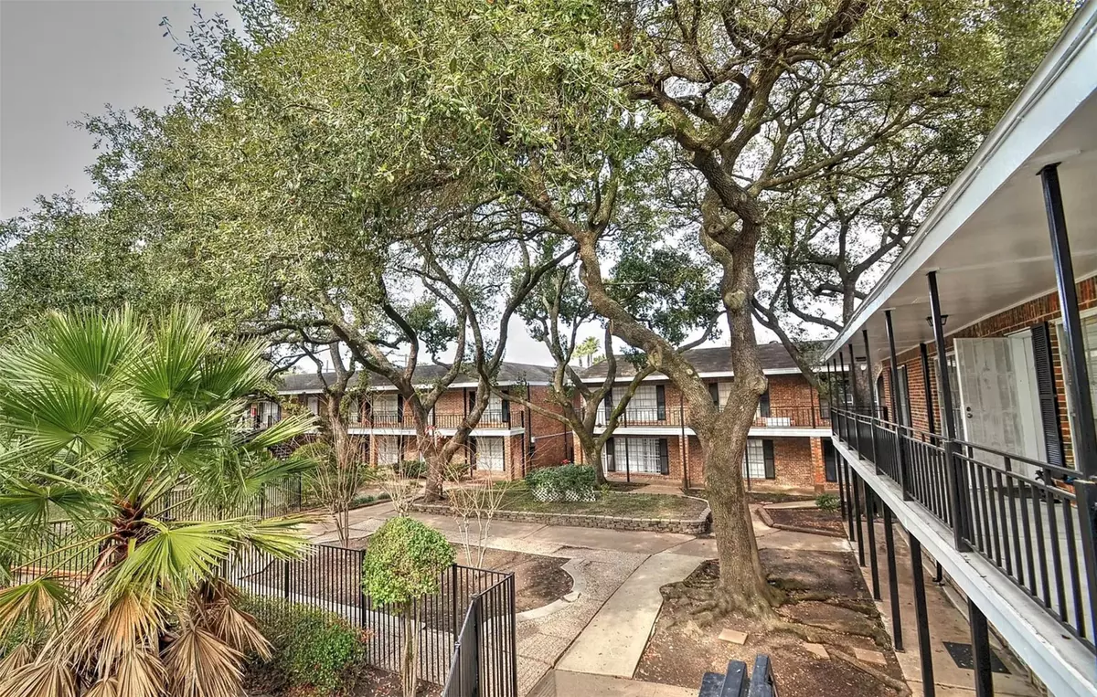 Houston, TX 77081,6405 Westward ST #96